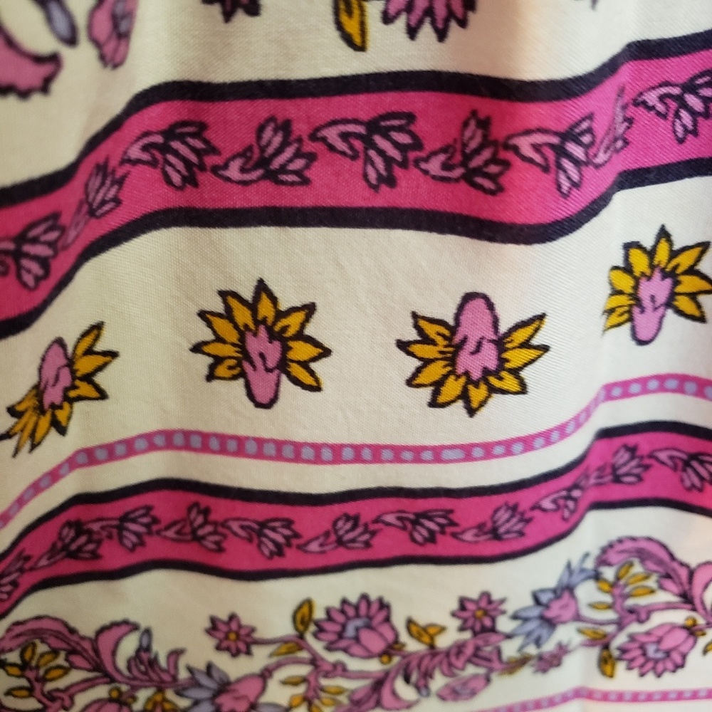 Floral printed fit and flare dress - Picture 9 of 9